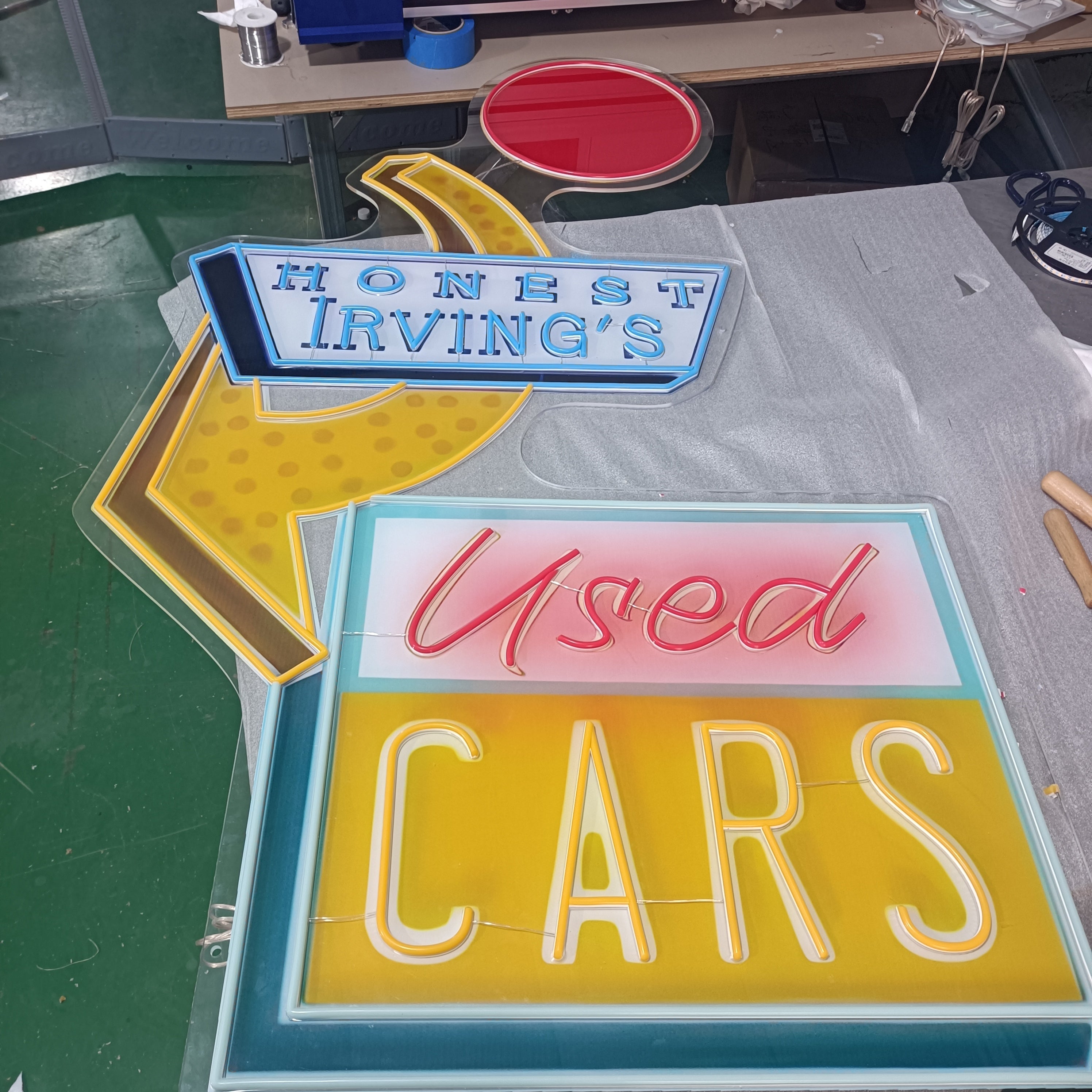 Custom Used Car Neon Sign – Retro Car Dealership Style | Personalized LED Neon Light for Garage, Auto Shop, Man Cave | Choose Text, Color, Size & Font