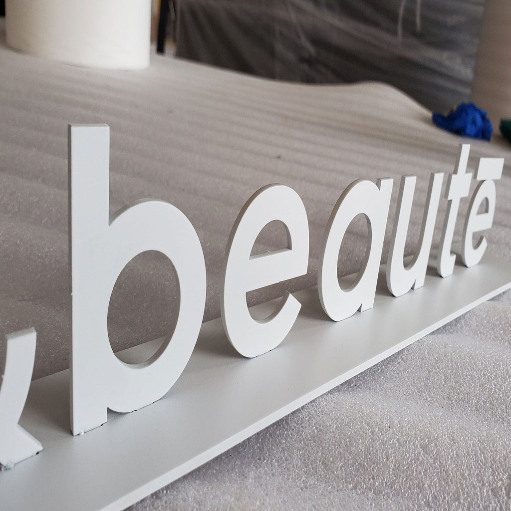 Desk Top Sign Free Standing Table Sign Metal Solid Cut Advertising Letter Signs for Indoor