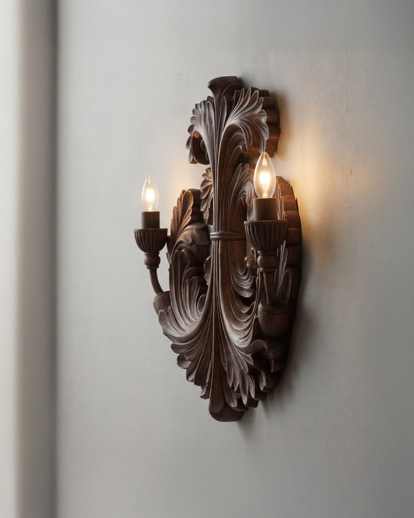 Acanthia Wall Sconce