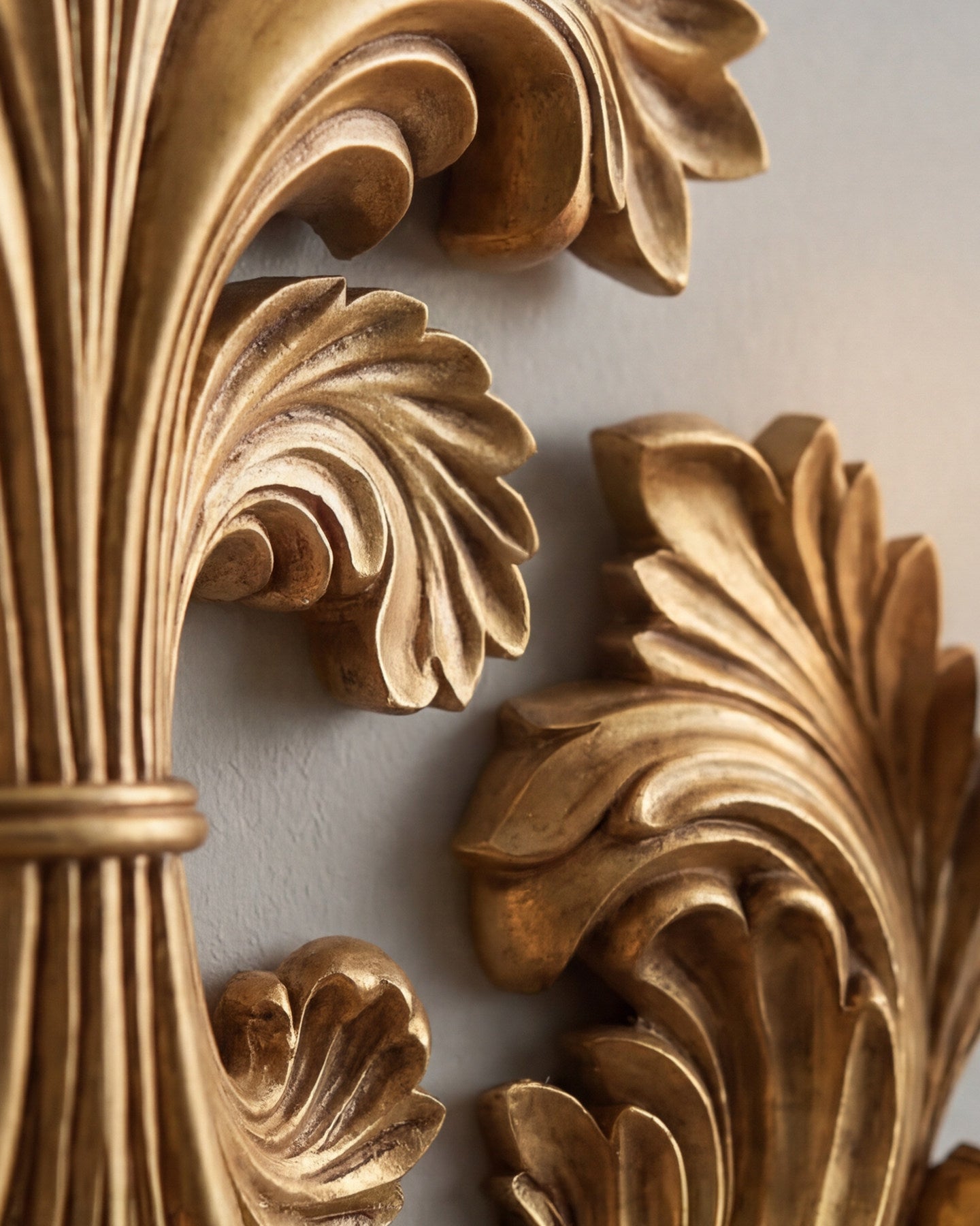 Acanthia Wall Sconce