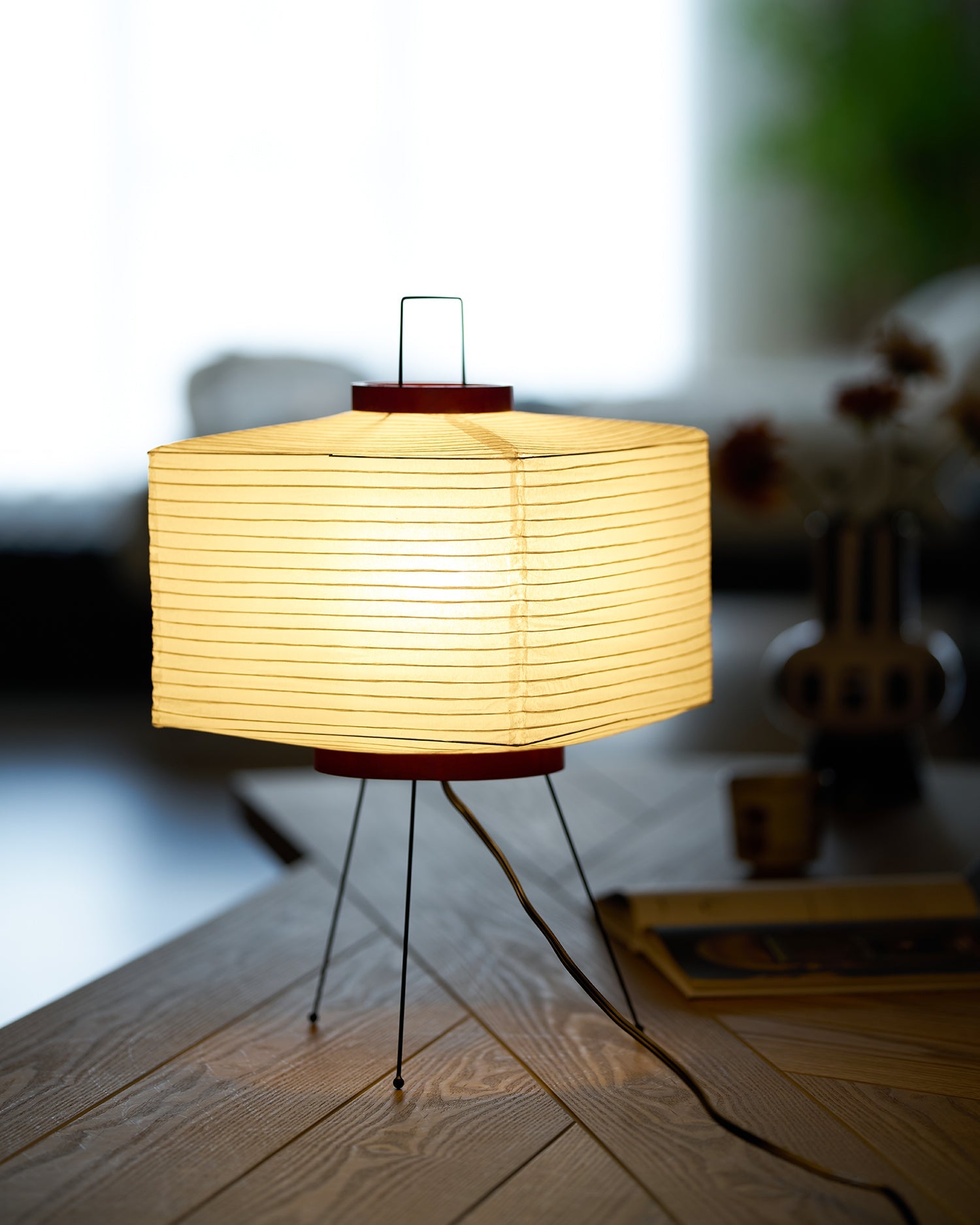 Akari 7A Table Lamp