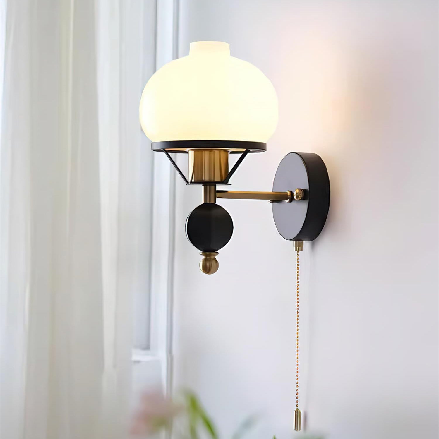 Balck Enya Wall Light