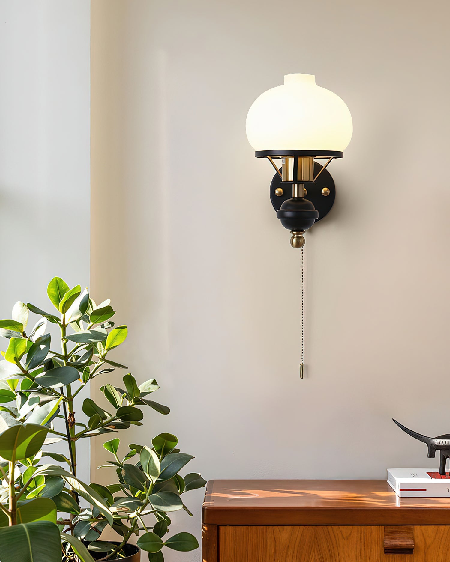 Balck Enya Wall Light