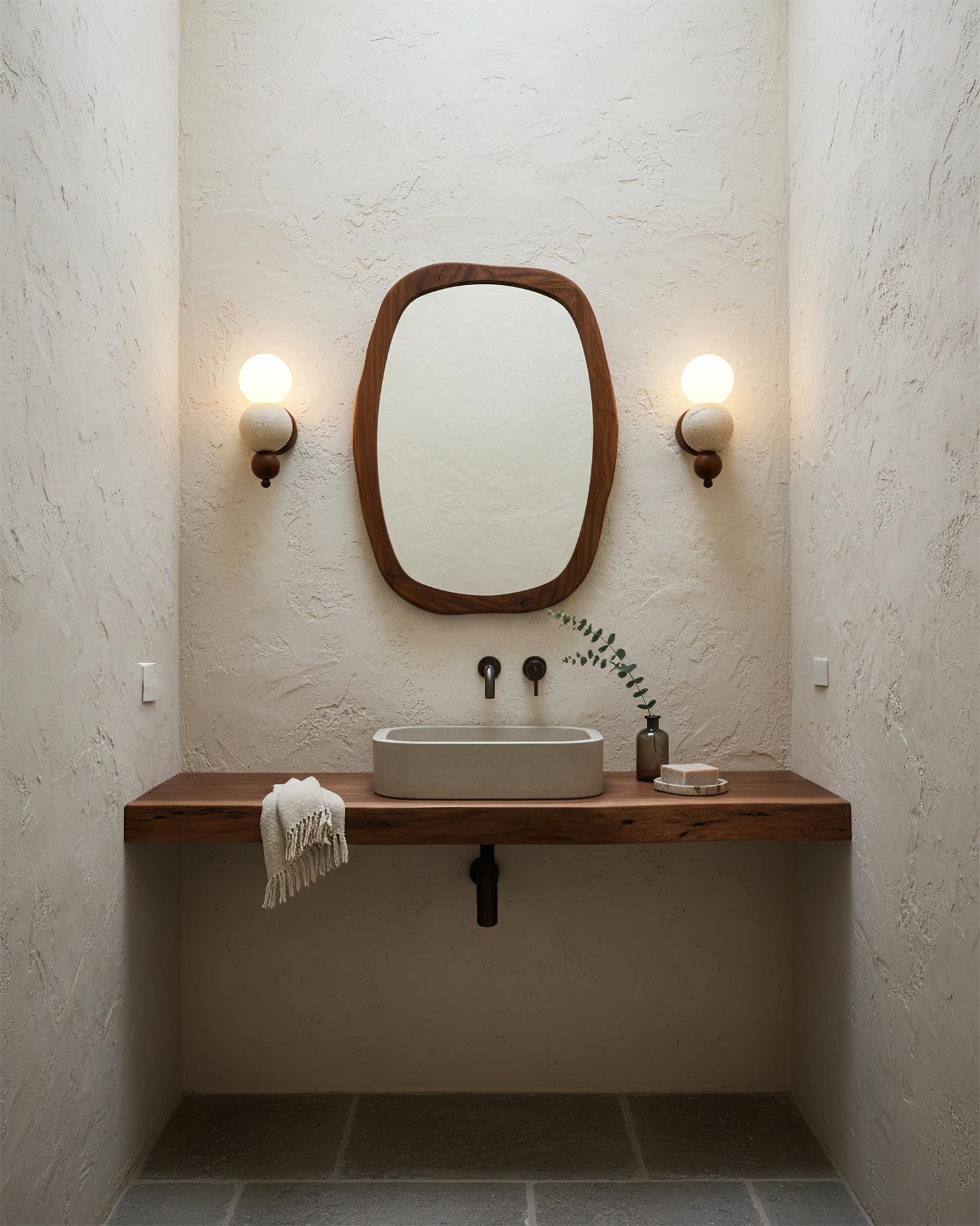 Balvano Wall Lamp
