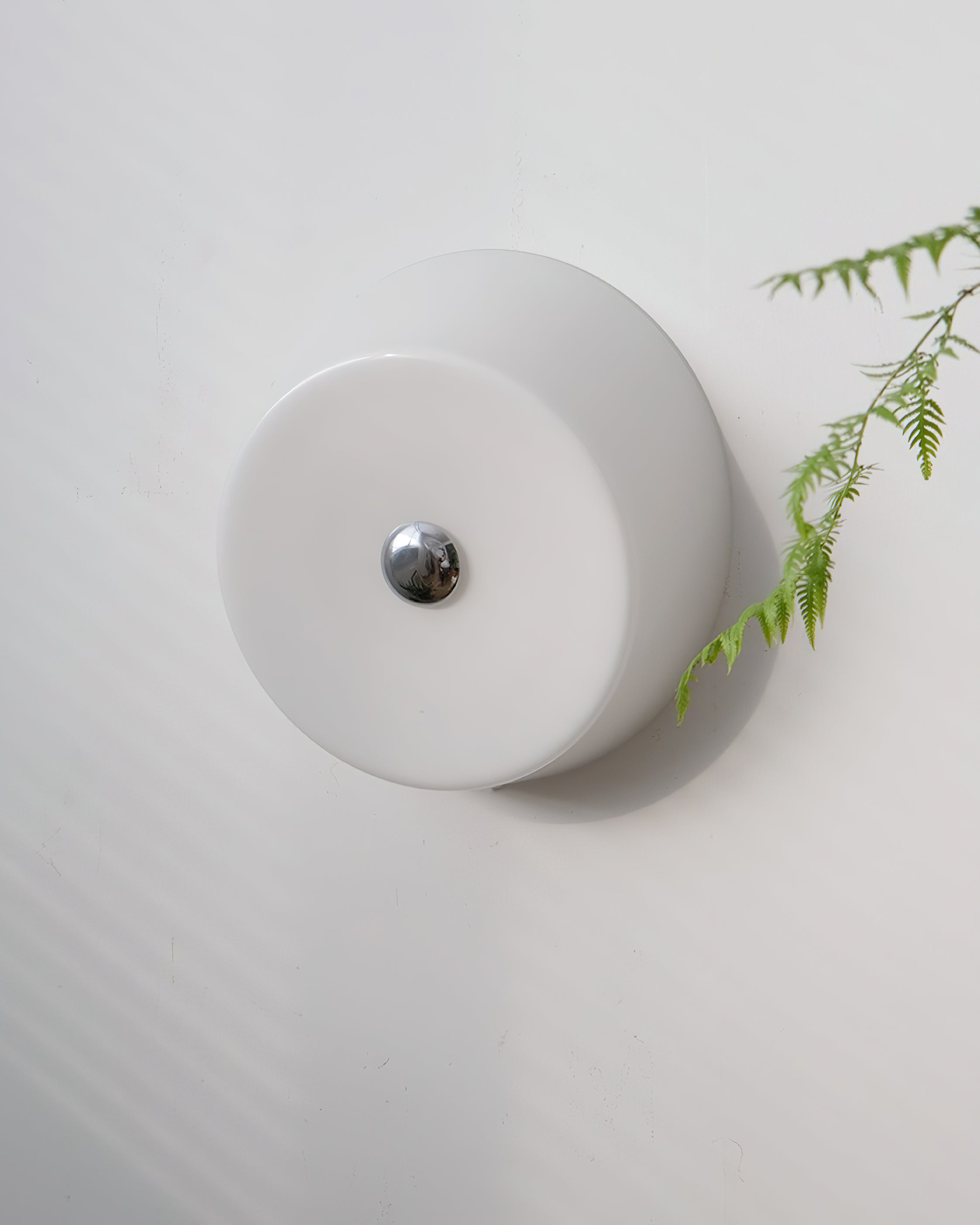 Ben Glass Wall Lamp