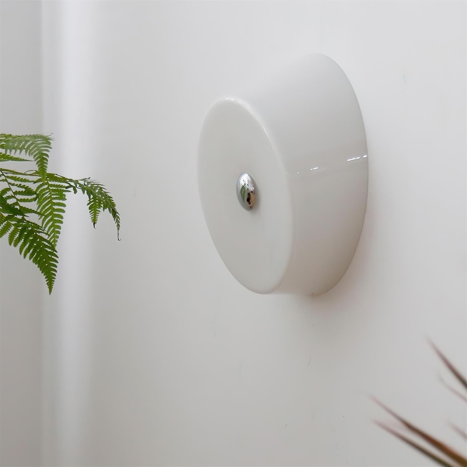 Ben Glass Wall Lamp