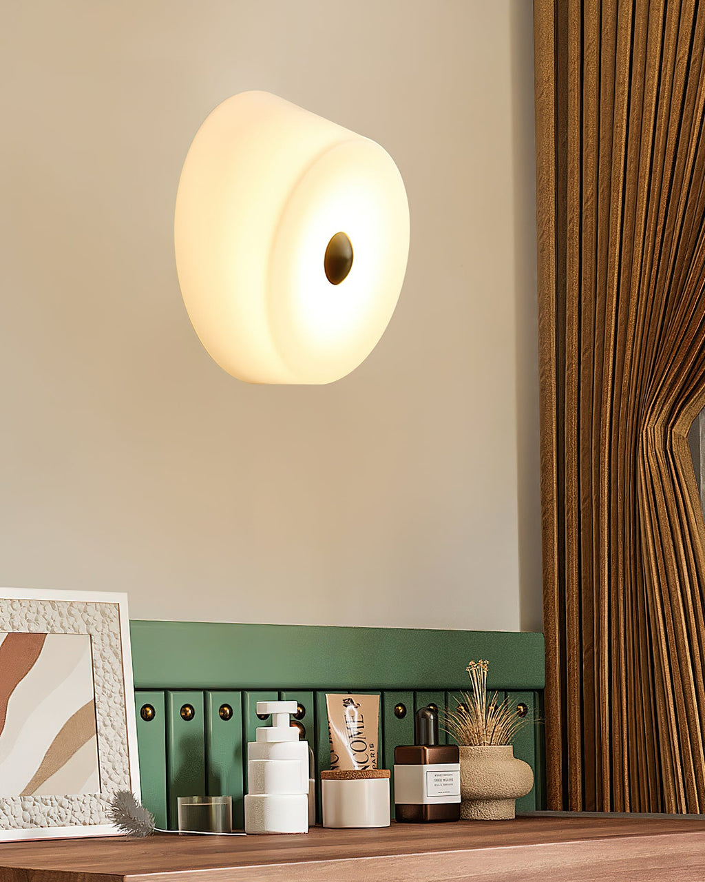 Ben Glass Wall Lamp