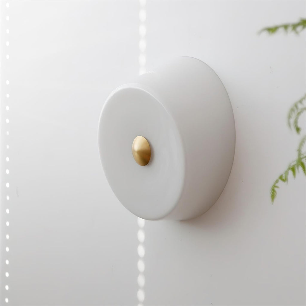 Ben Glass Wall Lamp
