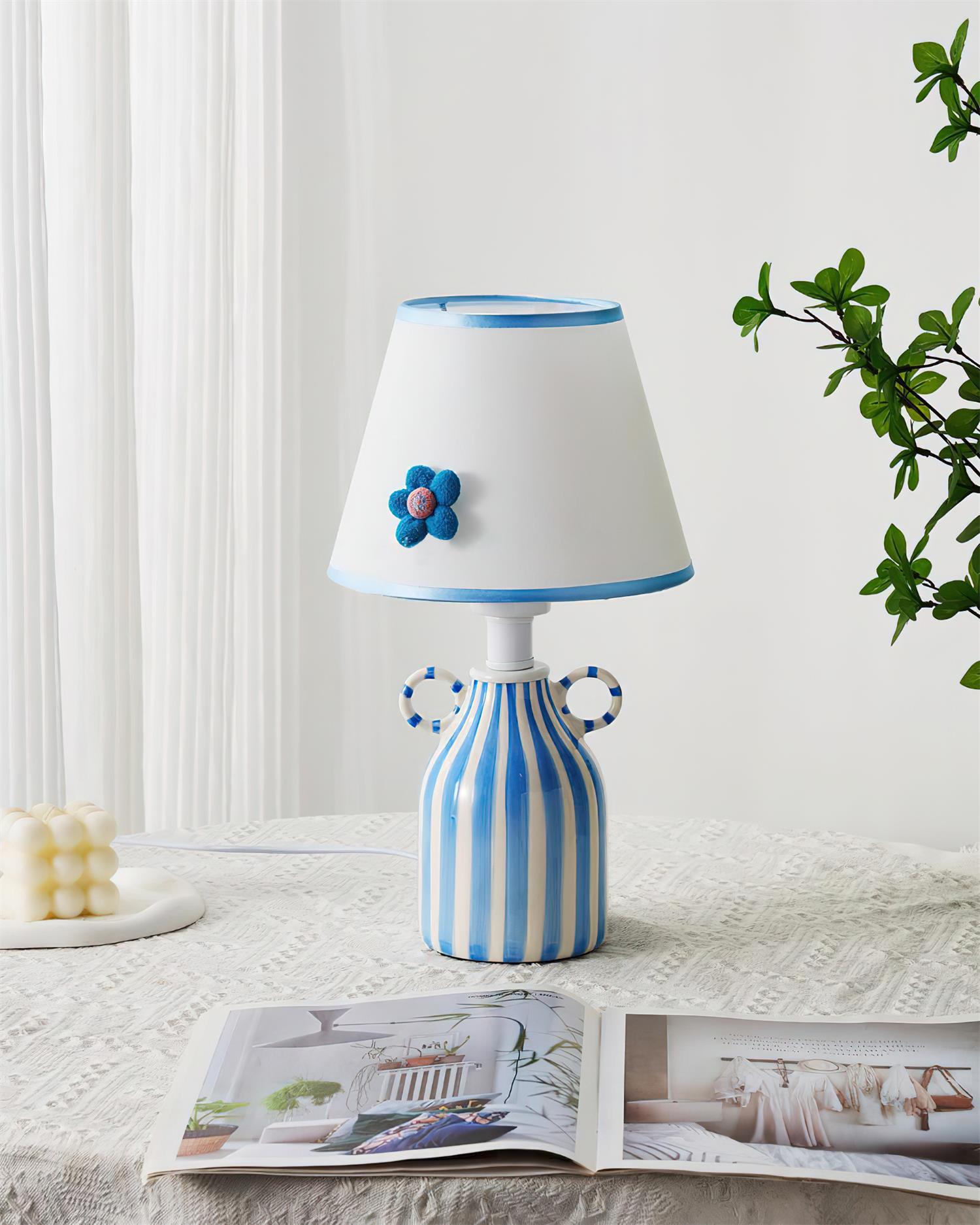 Blumelo Table Lamp