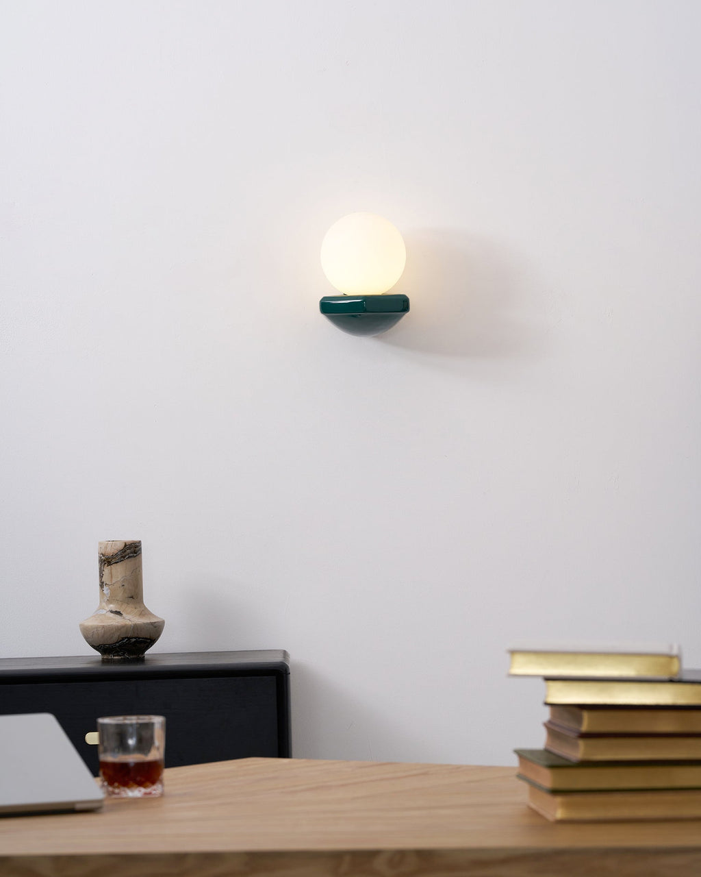 Bluora Wall Lamp
