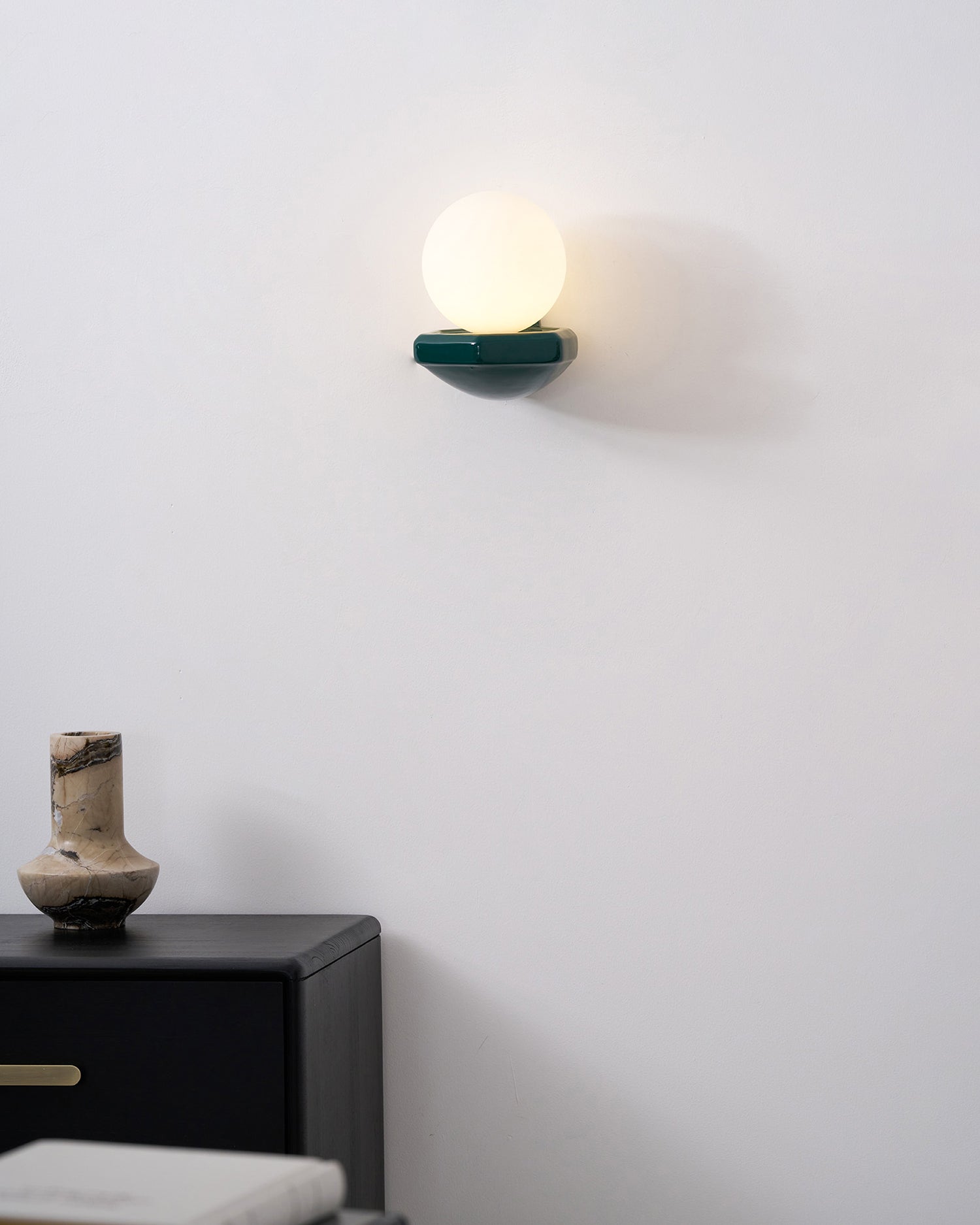 Bluora Wall Lamp