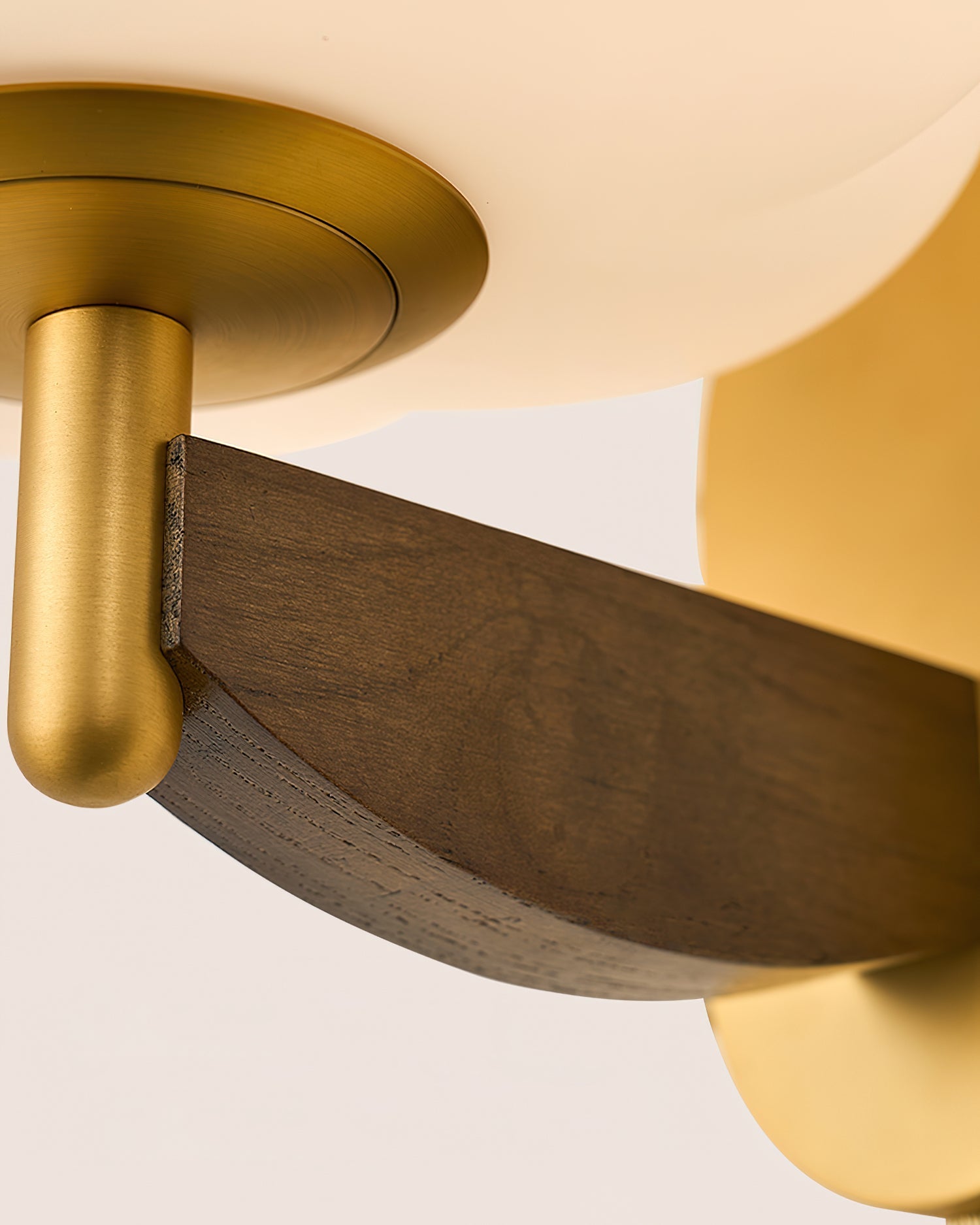Brillora Wall Lamp