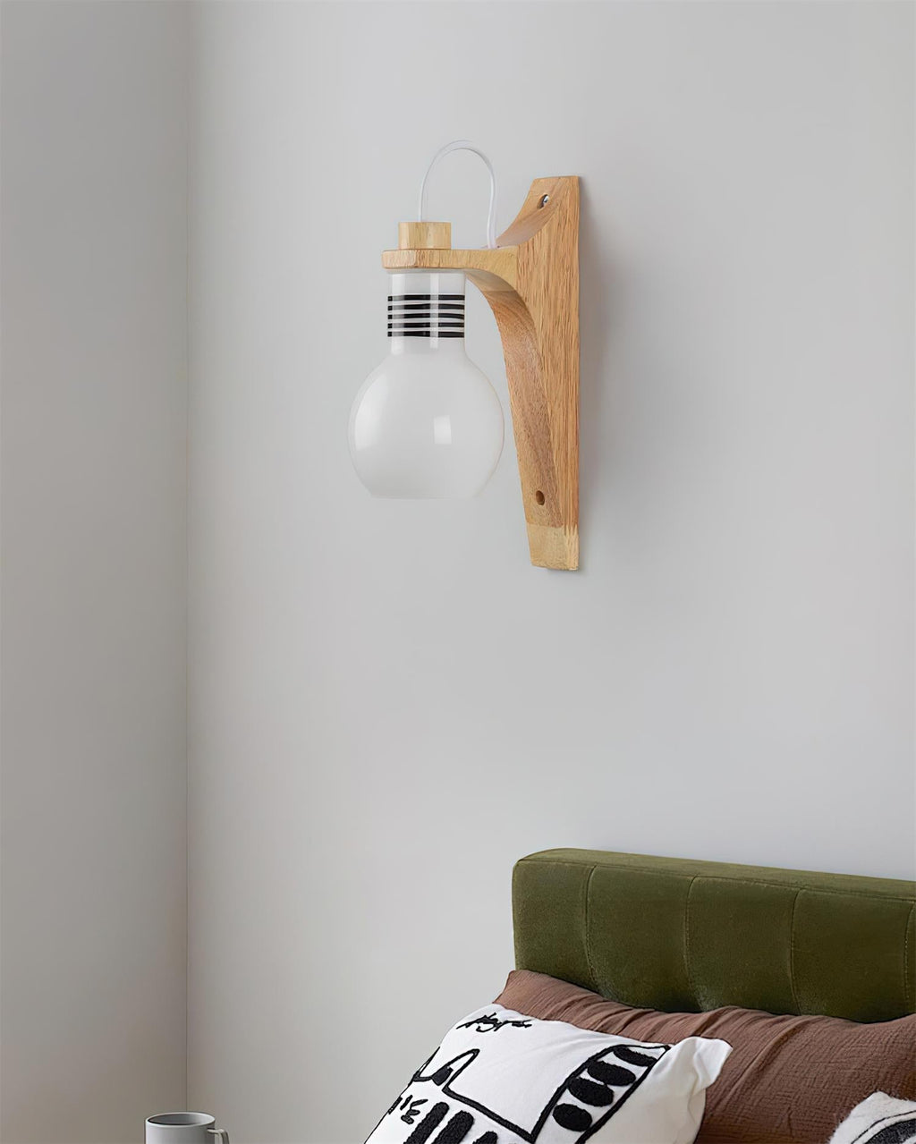 Cantile Globe Wall Lamp