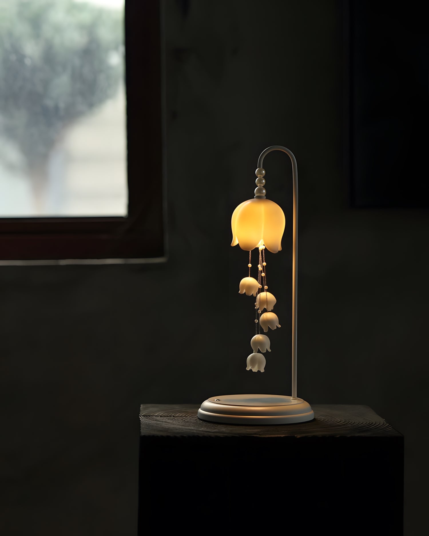 Chyme Charge Table Lamp