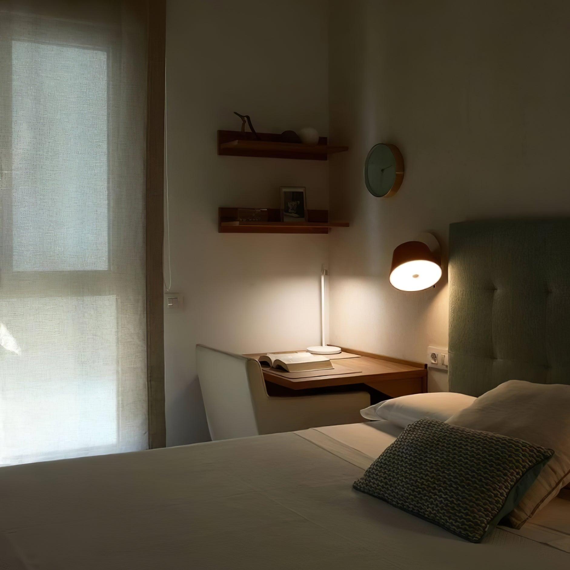 Contra Wall Lamp