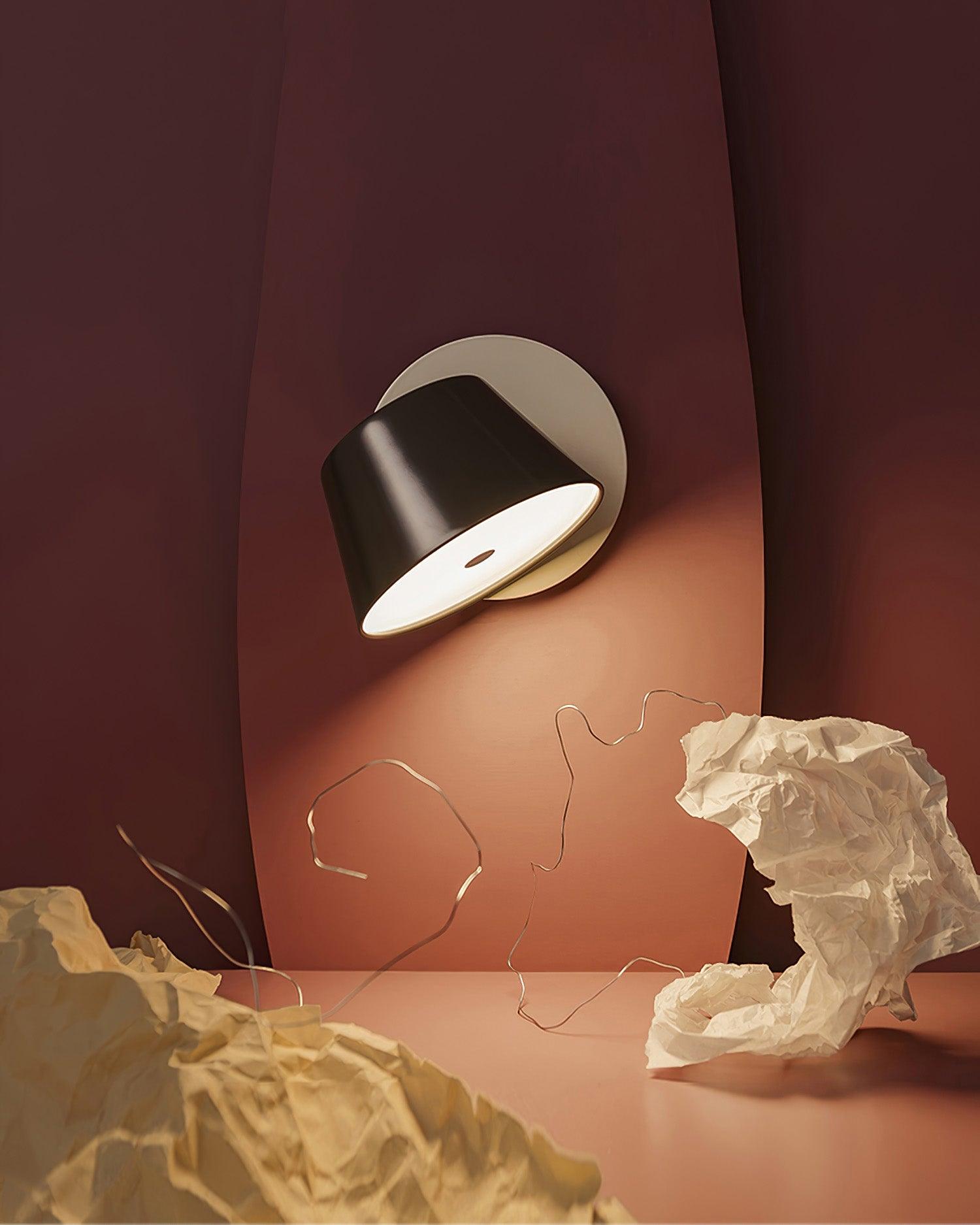 Contra Wall Lamp