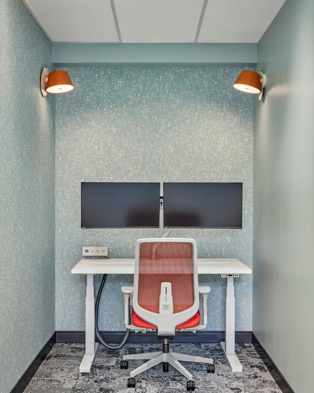 Contra Wall Lamp