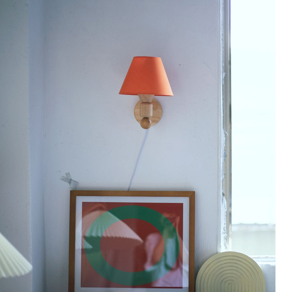 Contrast Wall Lamp