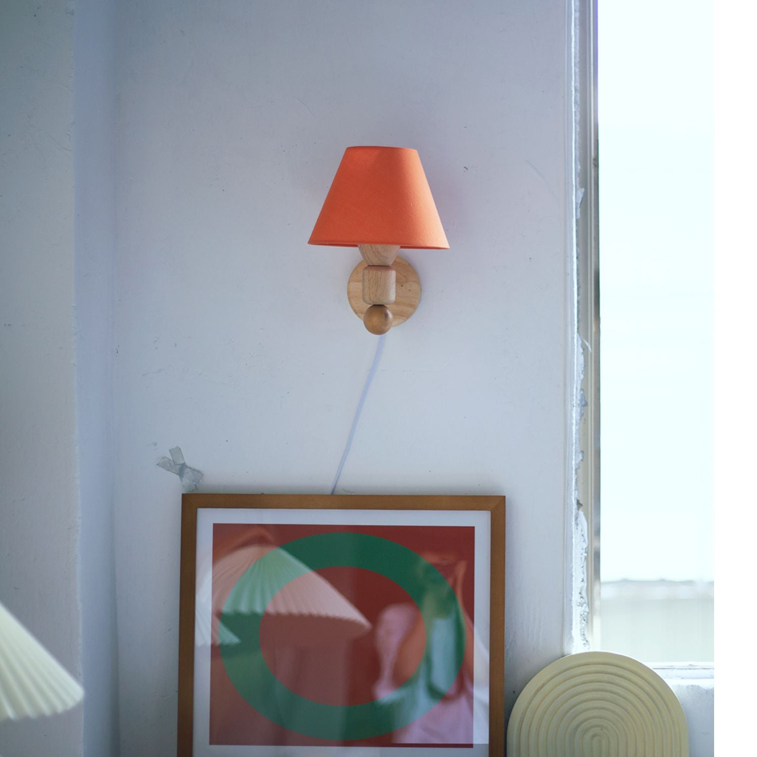 Contrast Wall Lamp
