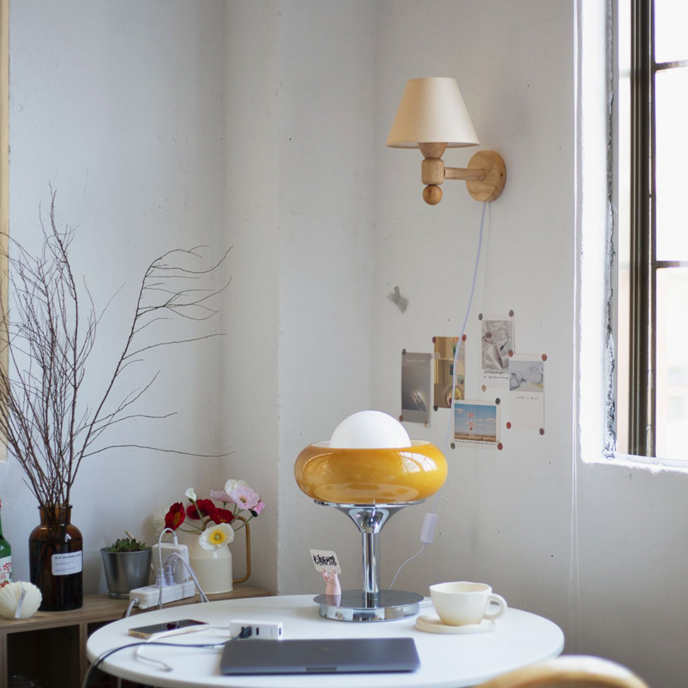 Contrast Wall Lamp