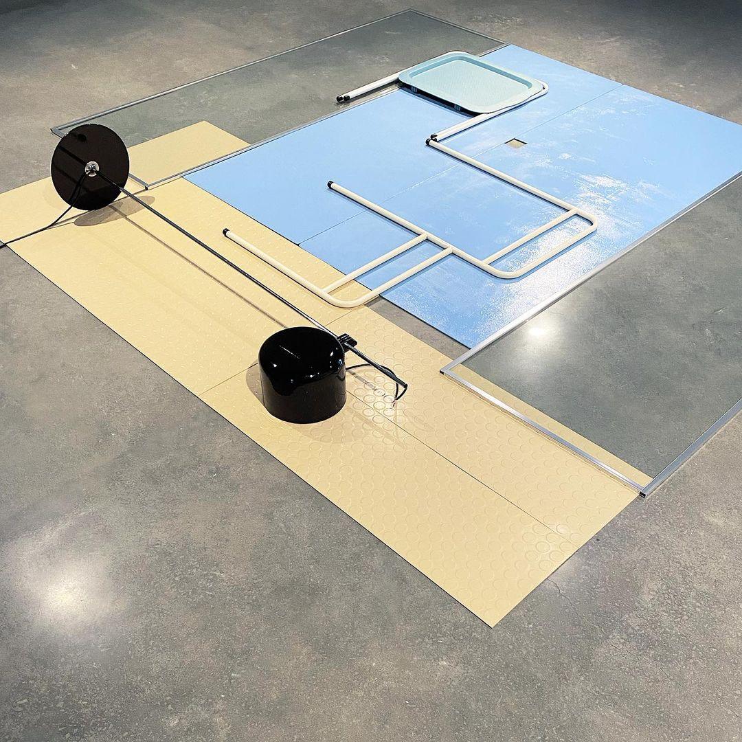 Coupé Floor Lamp