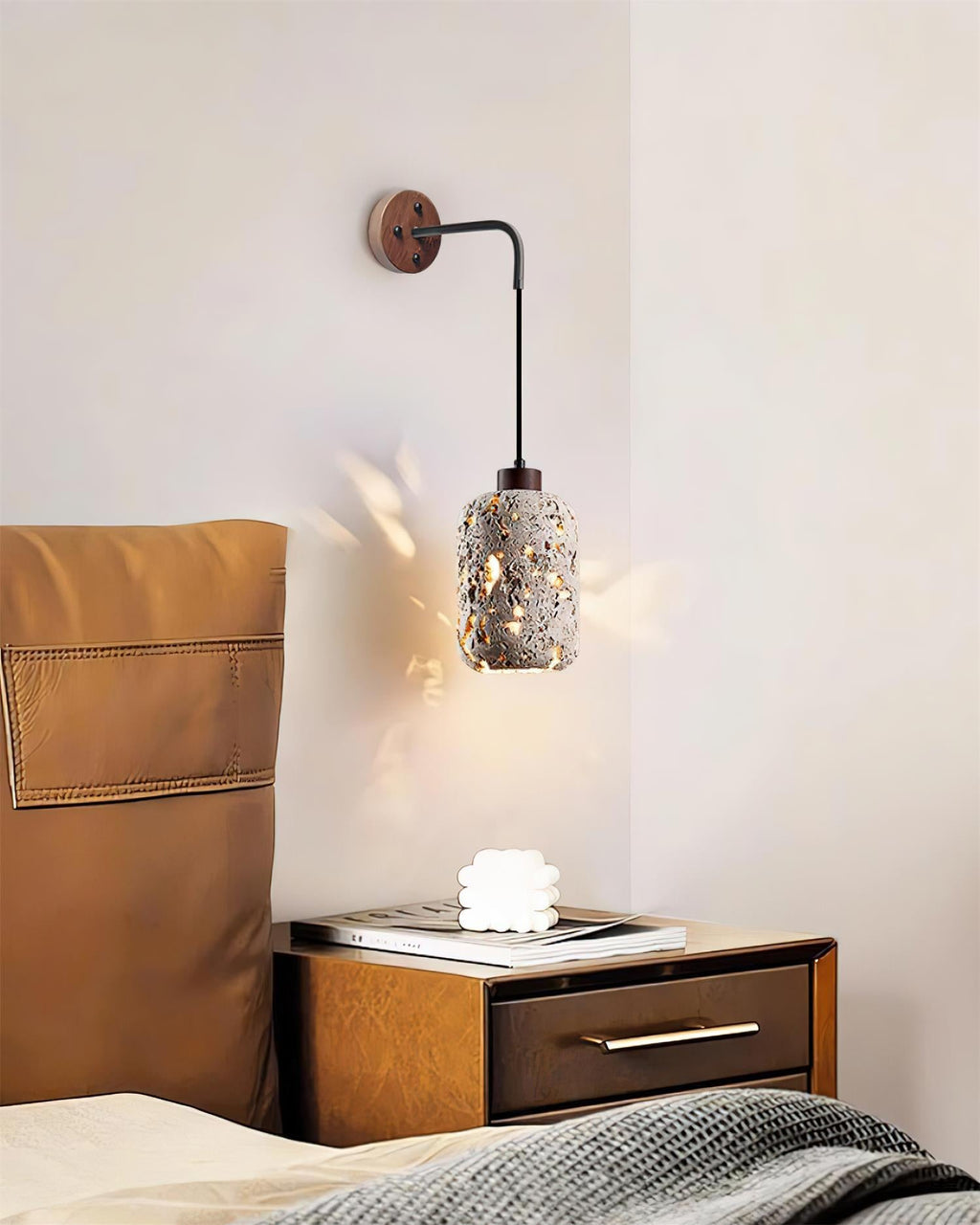 Crone Wall Lamp