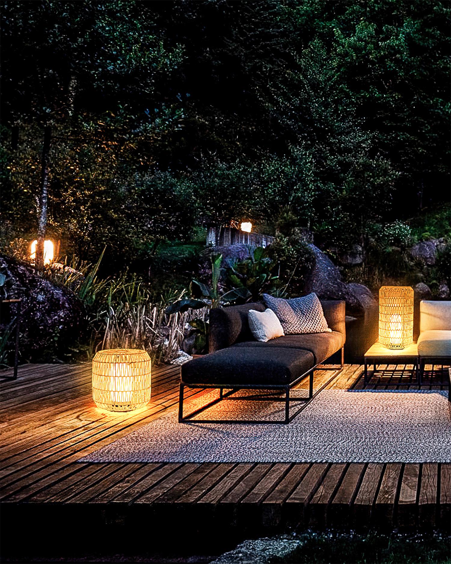 Danya Outdoor Lamp