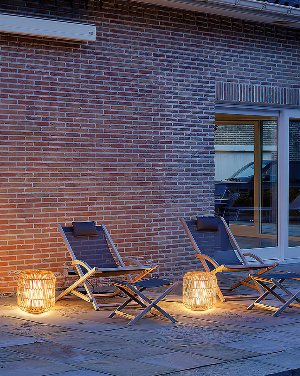 Danya Outdoor Lamp