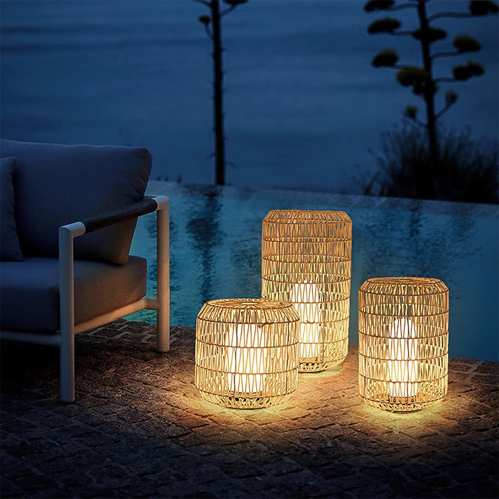 Danya Outdoor Lamp