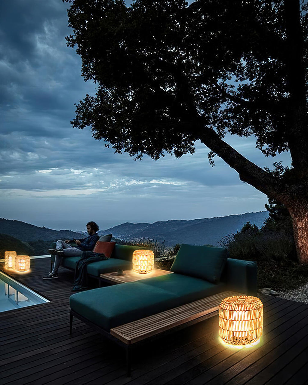 Danya Outdoor Lamp