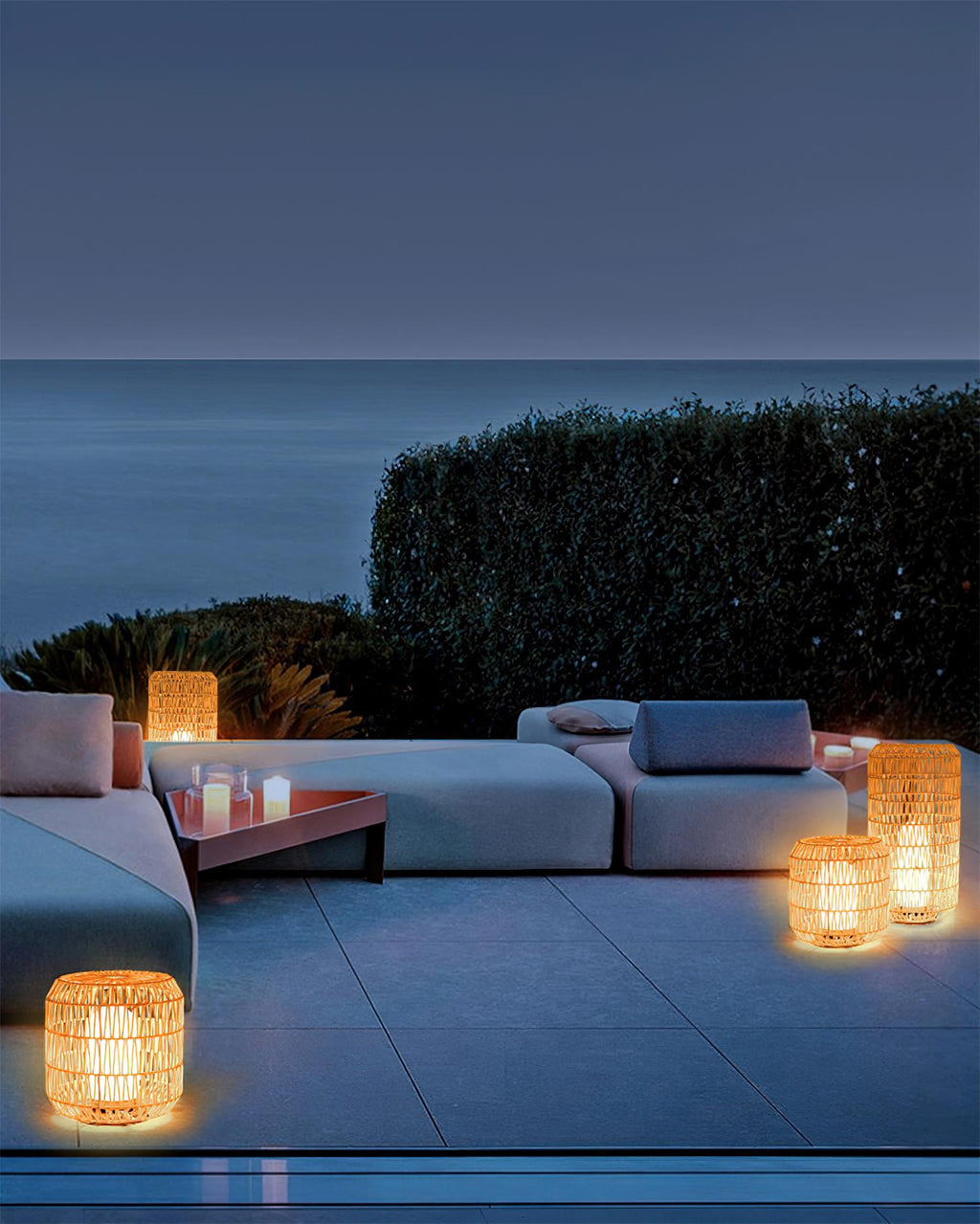 Danya Outdoor Lamp