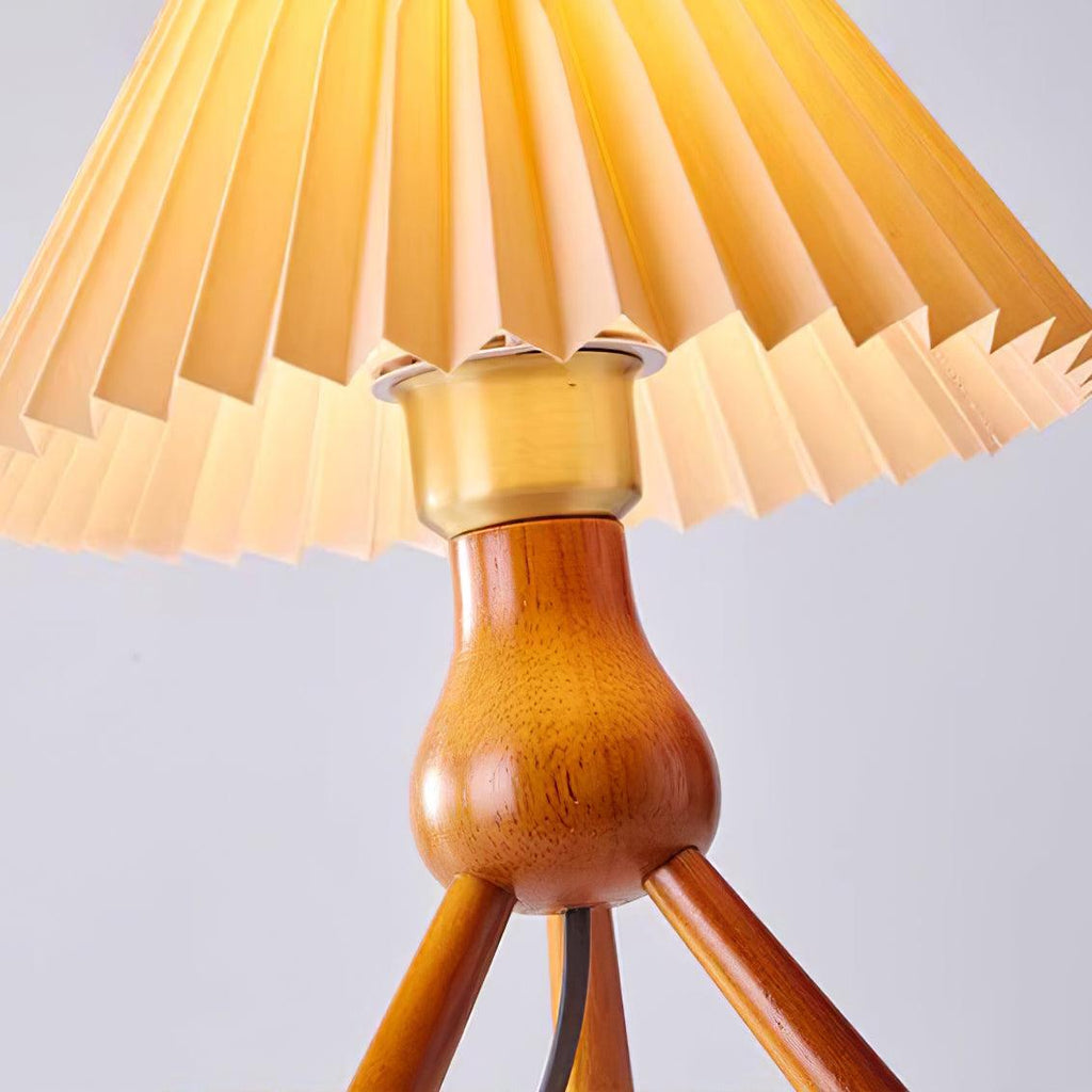 Daro Pleated Table Lamp