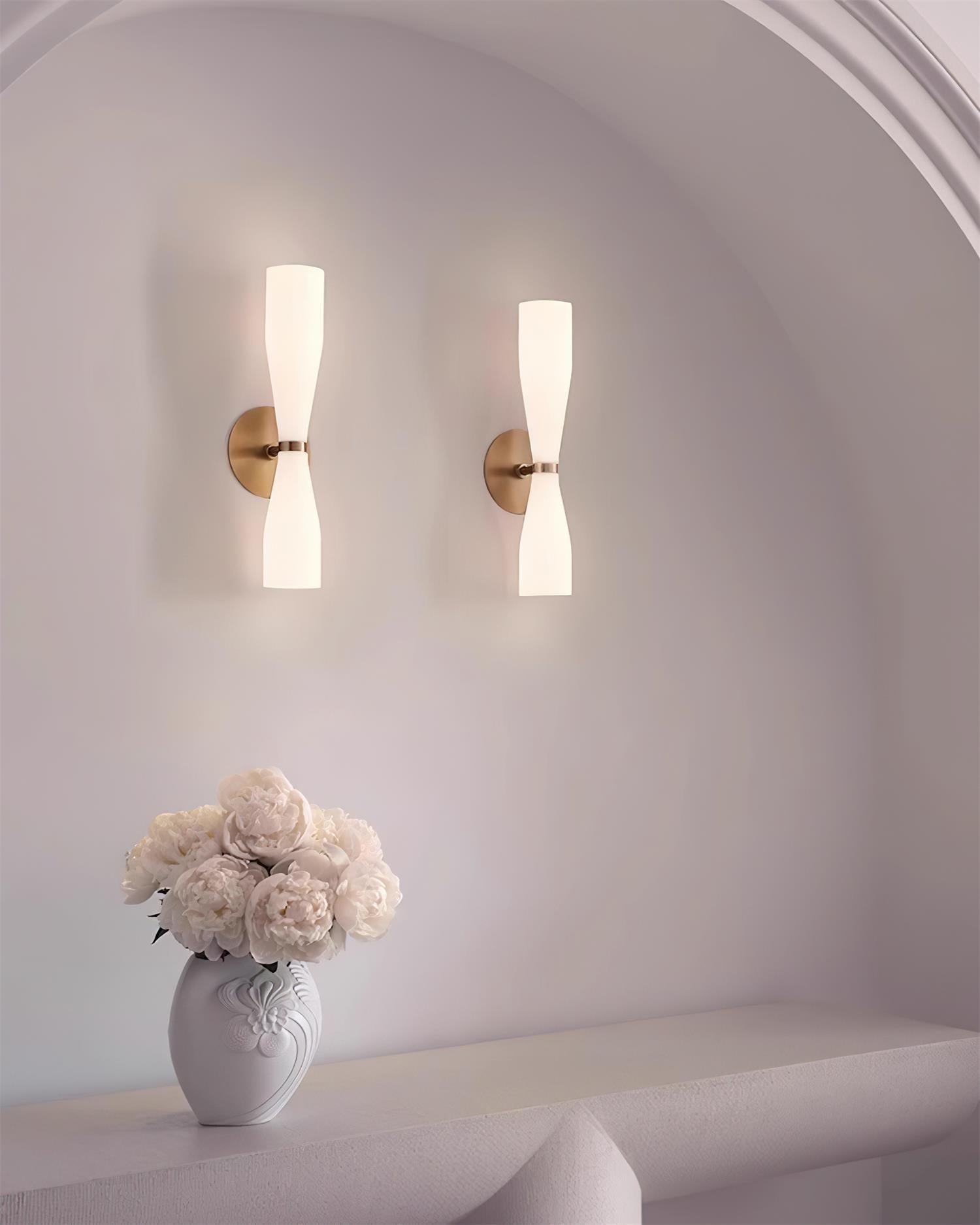 Diora Wall Lamp