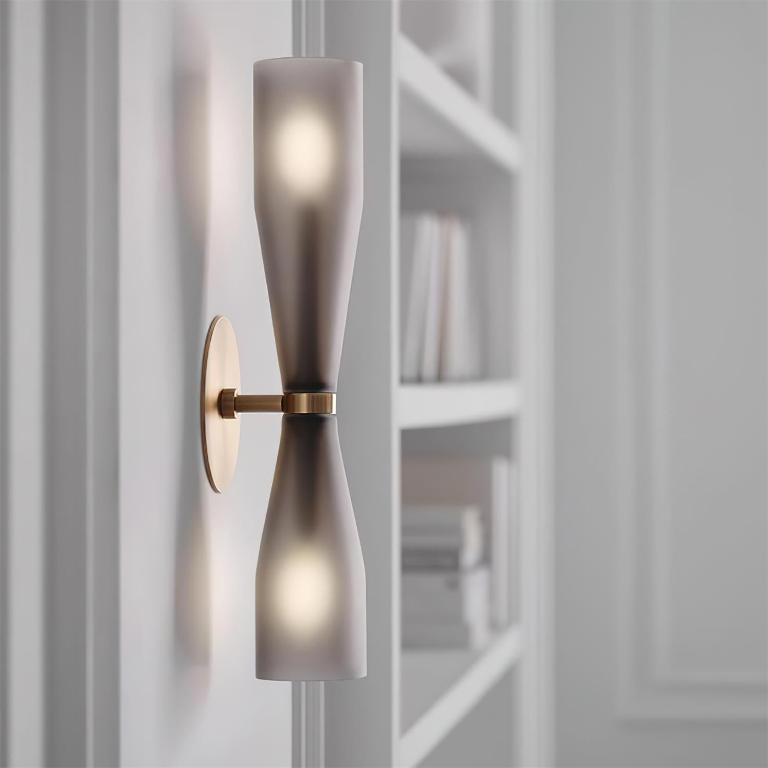 Diora Wall Lamp