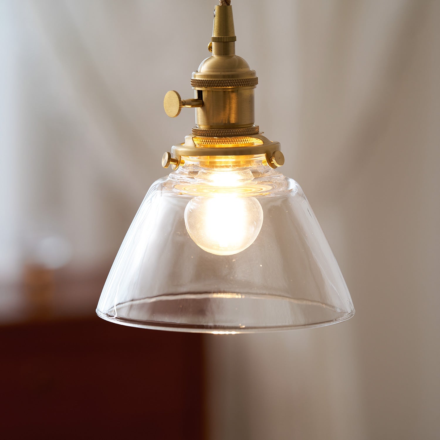 Jasmine Glass Pendant Lamp