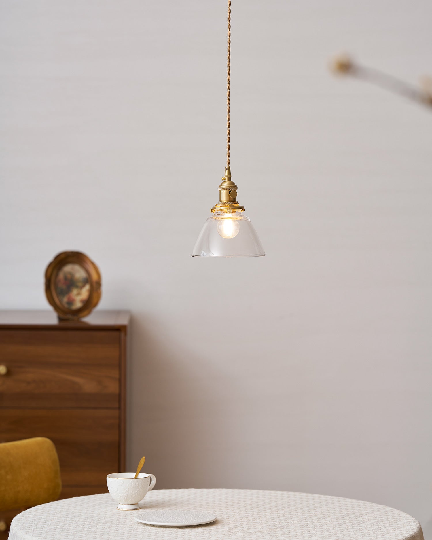 Jasmine Glass Pendant Lamp