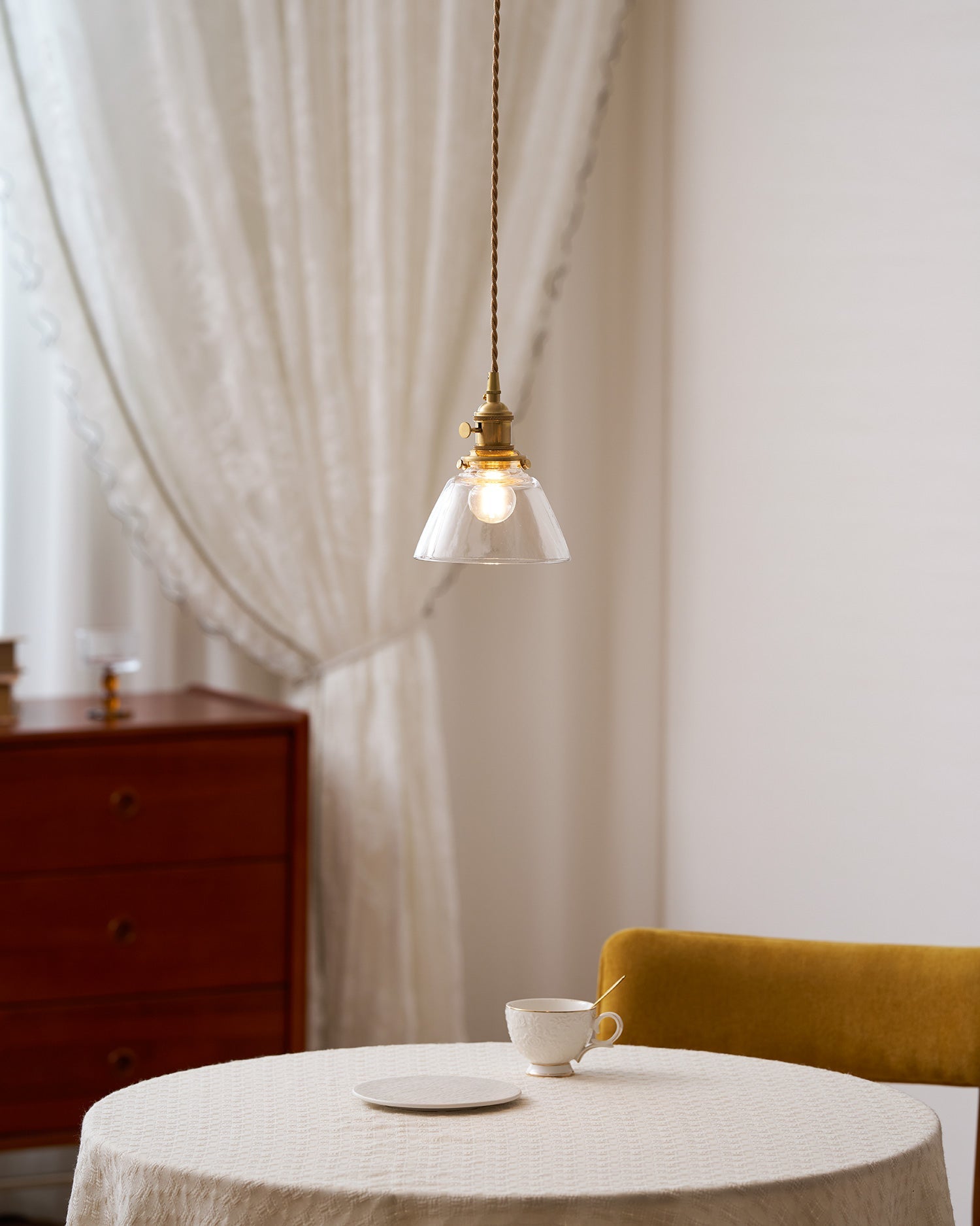 Jasmine Glass Pendant Lamp
