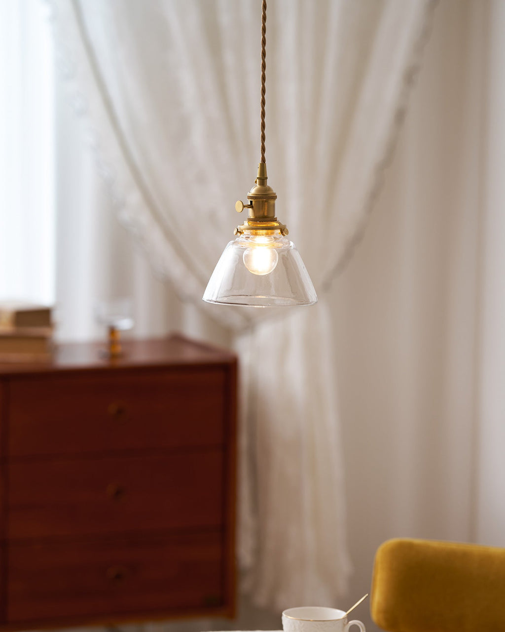 Jasmine Glass Pendant Lamp