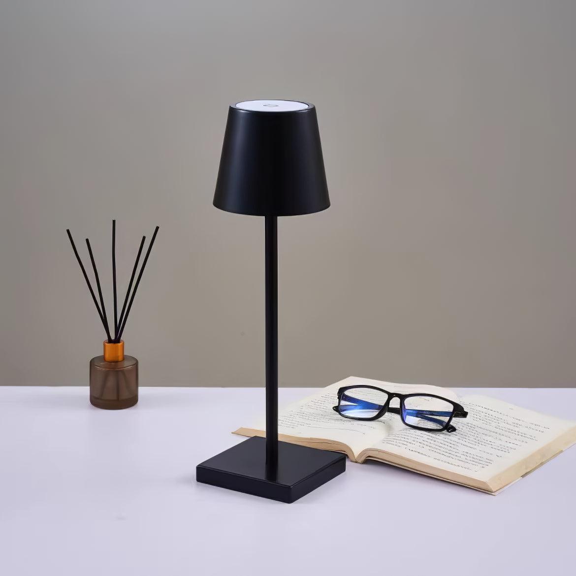 Doku Table Lamp