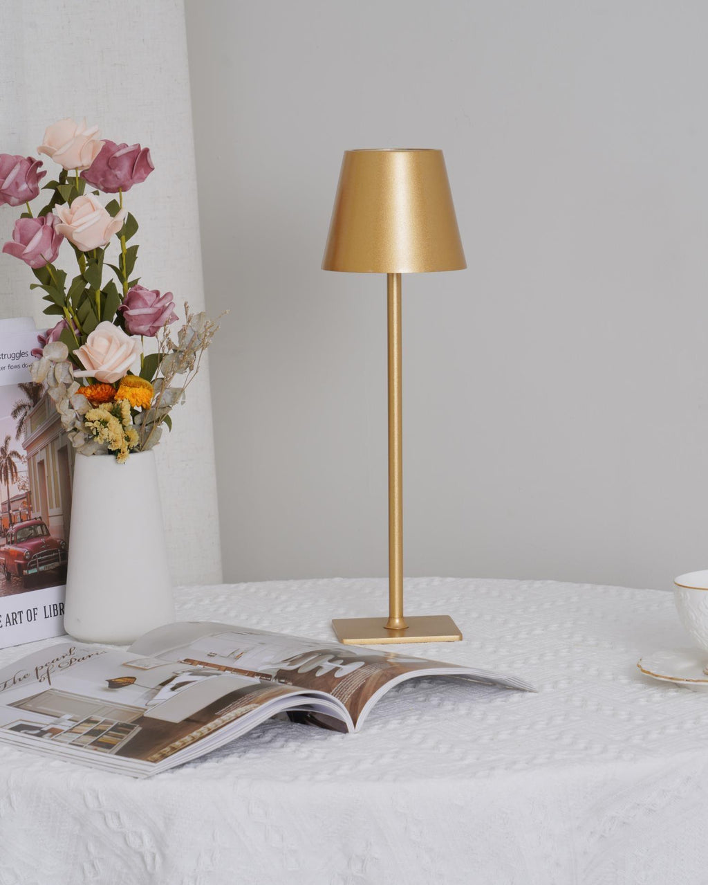 Doku Table Lamp