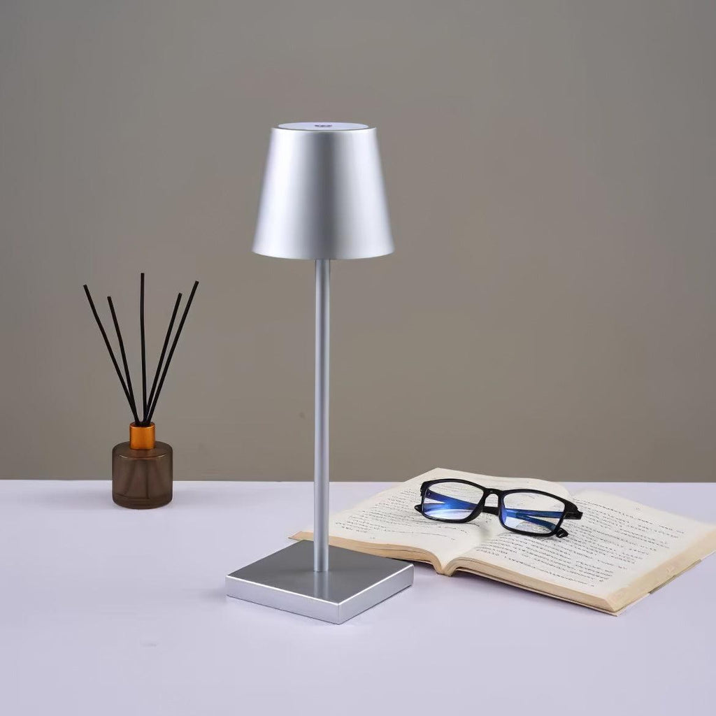 Doku Table Lamp