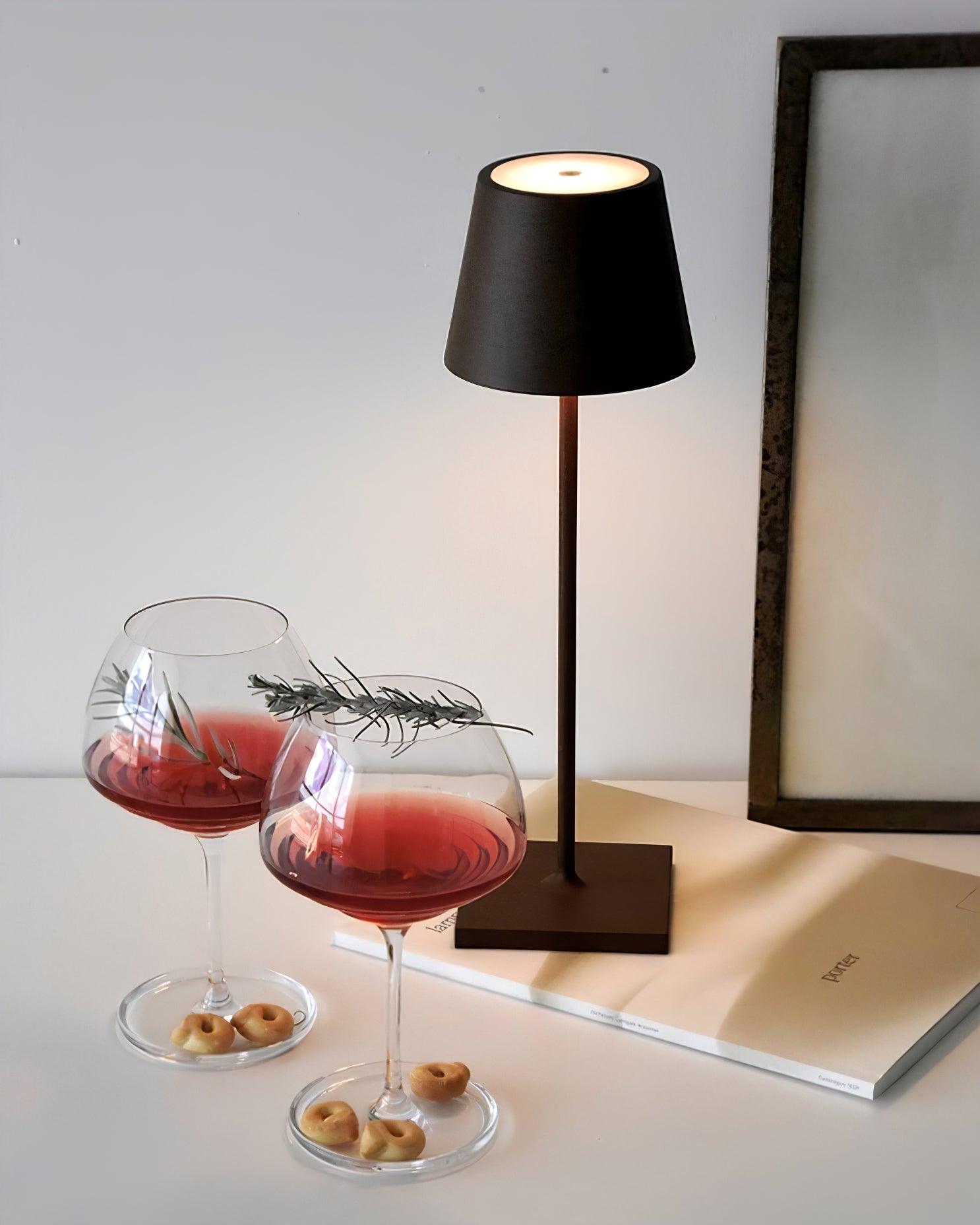 Doku Table Lamp