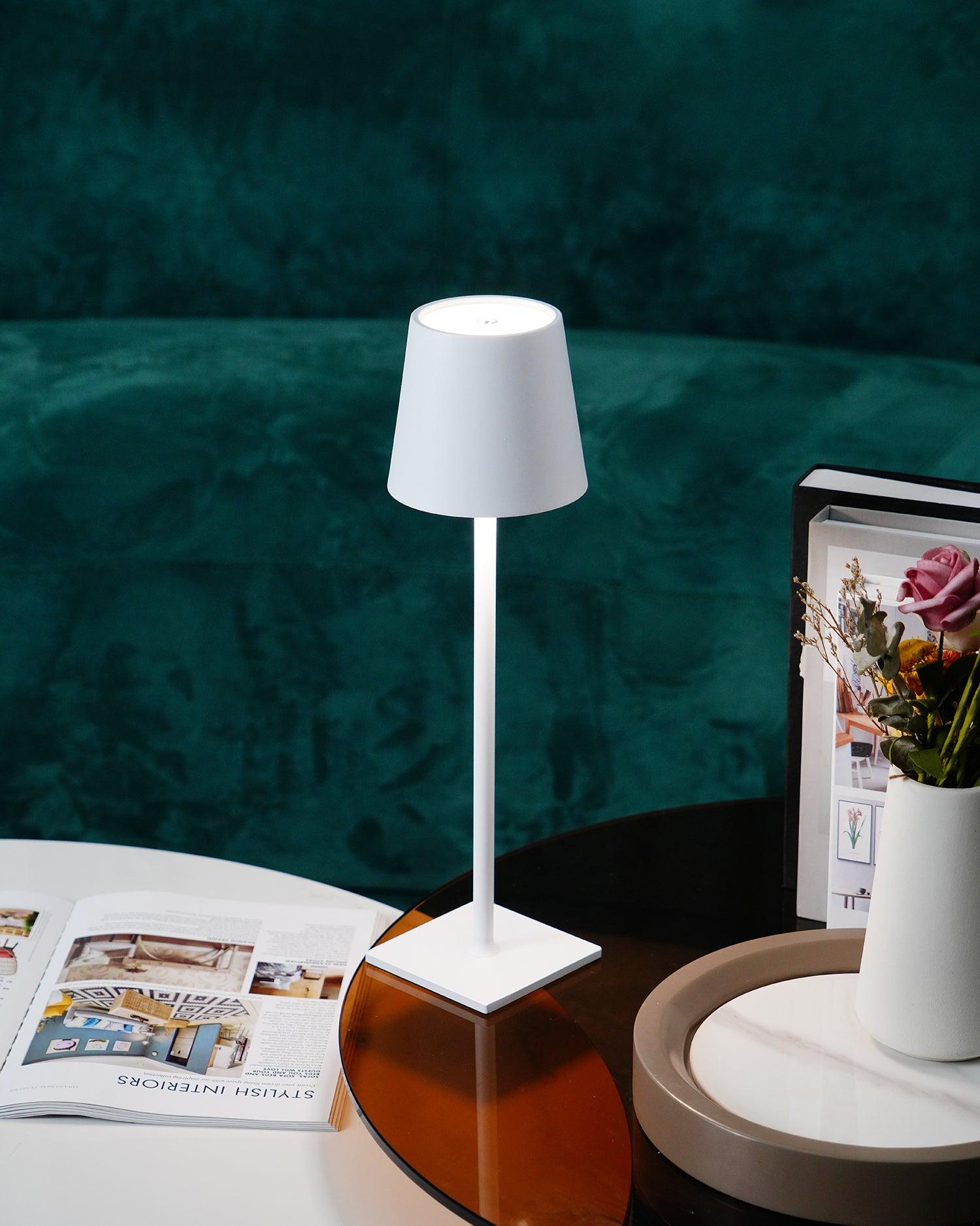 Doku Table Lamp