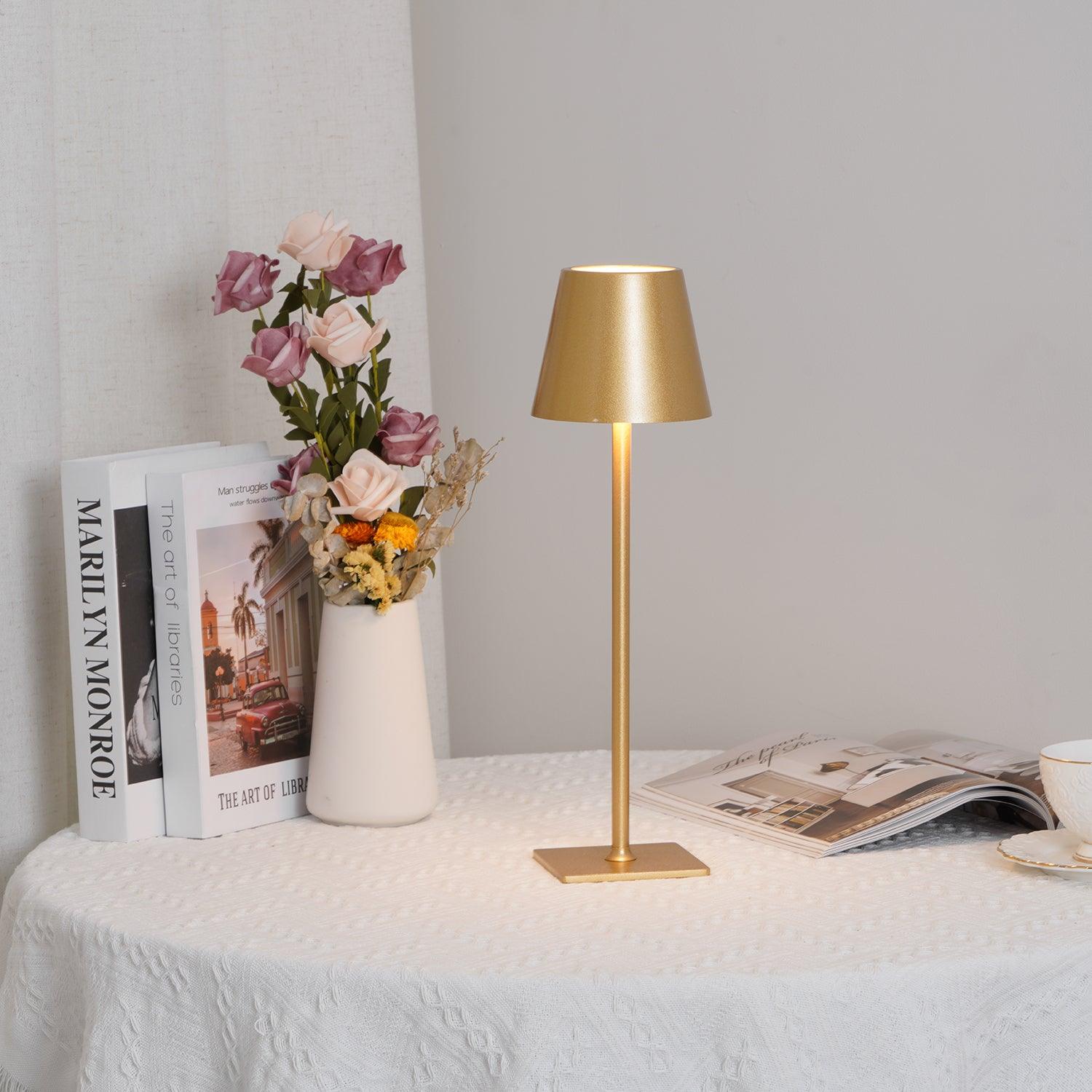 Doku Table Lamp
