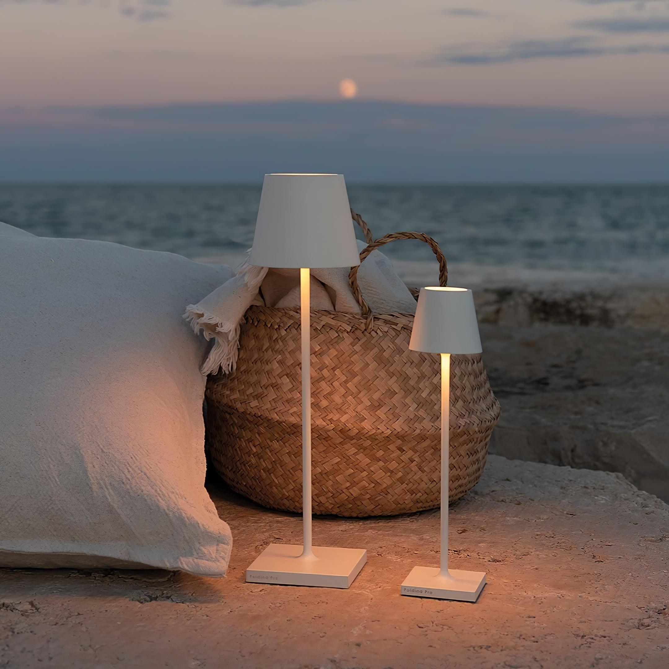 Doku Table Lamp