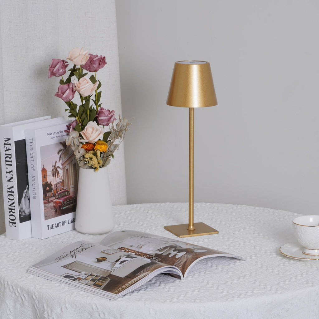 Doku Table Lamp