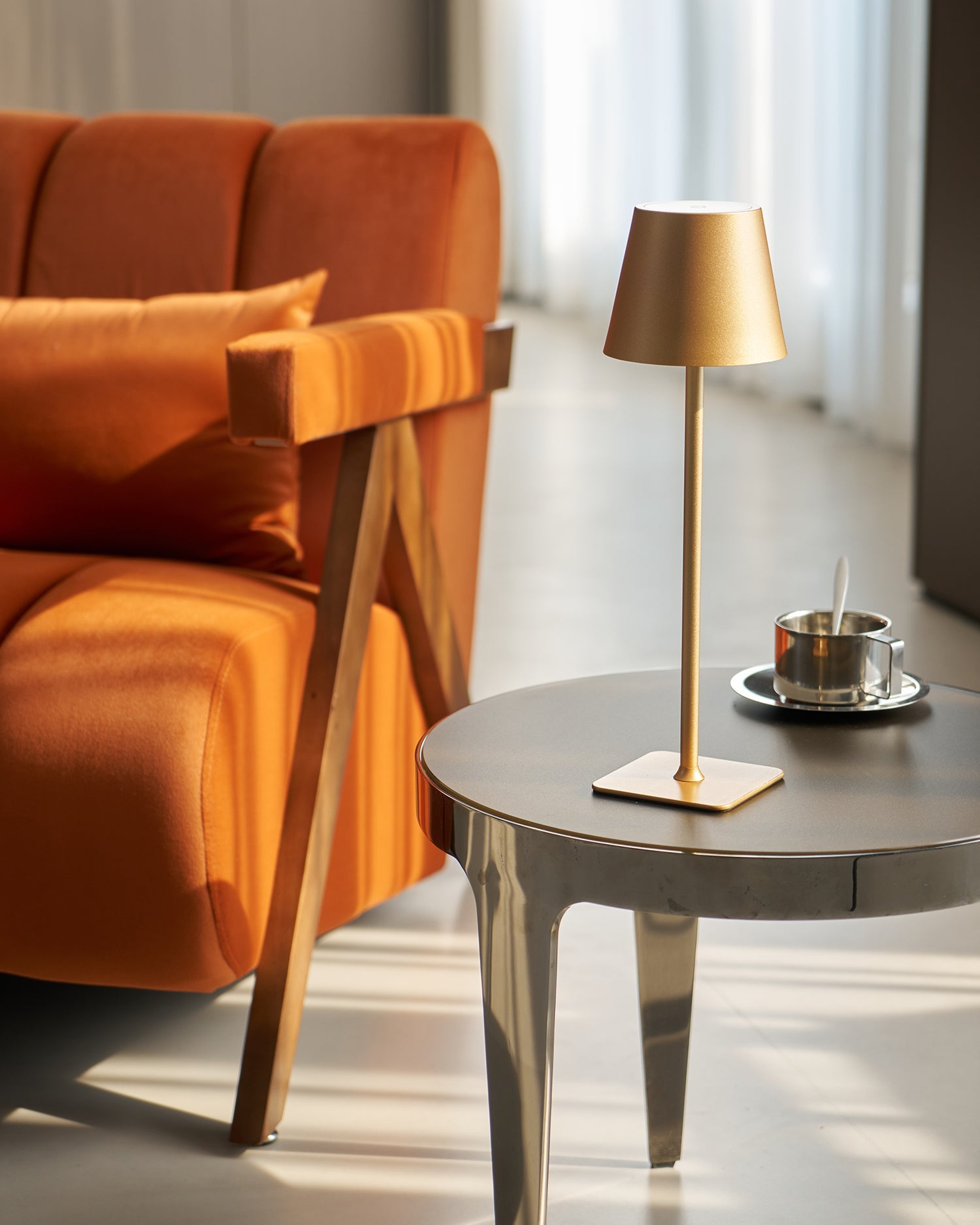 Doku Table Lamp