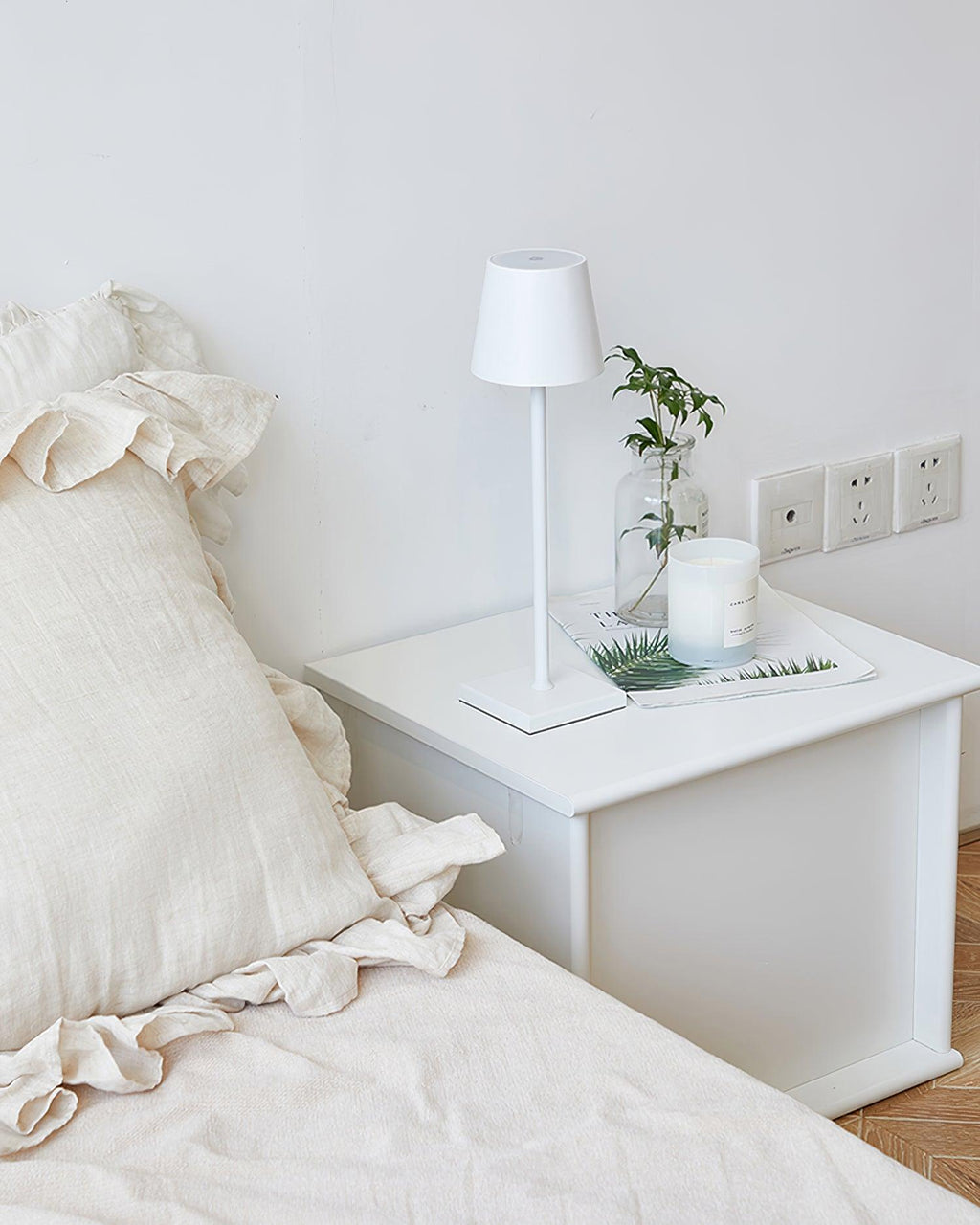 Doku Table Lamp