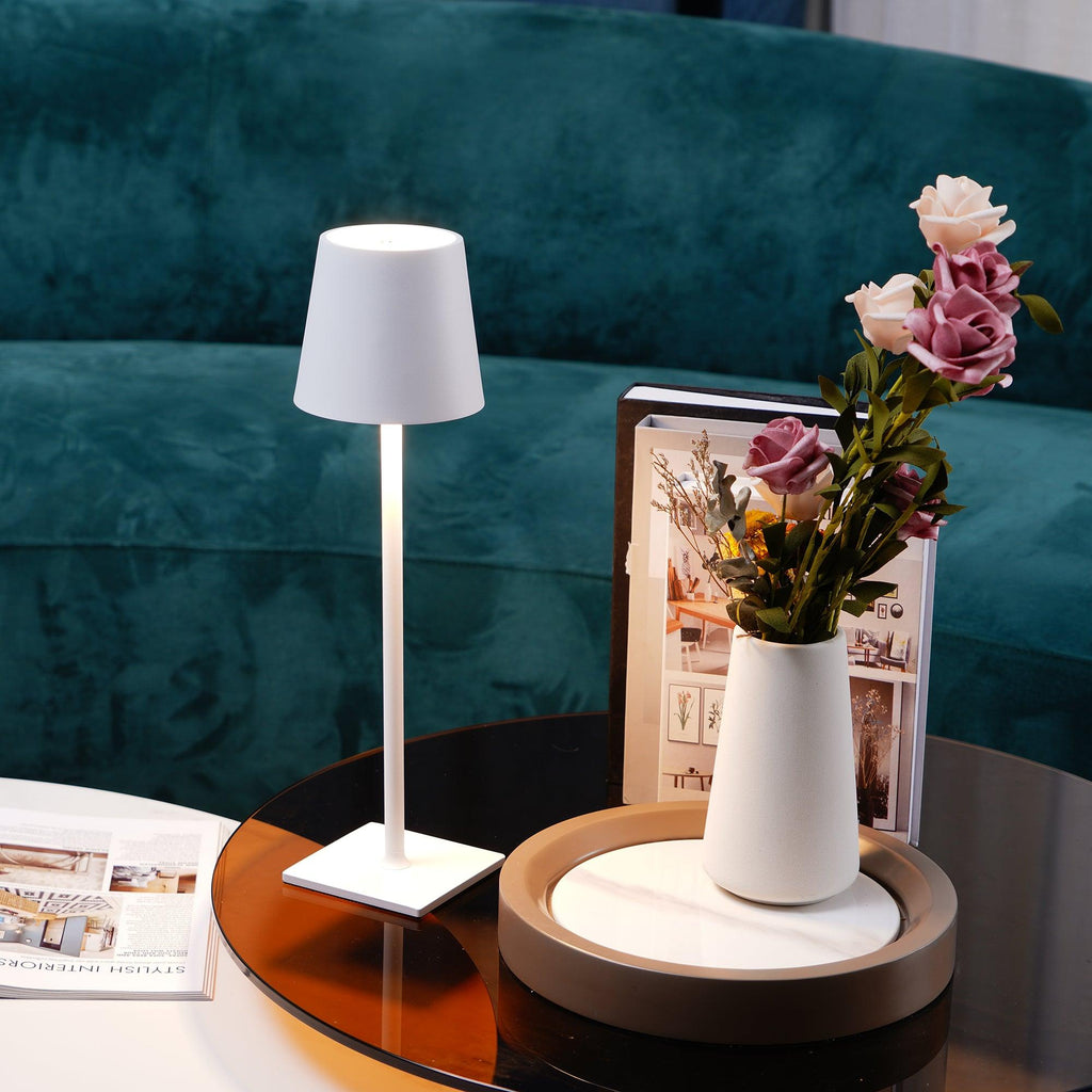 Doku Table Lamp