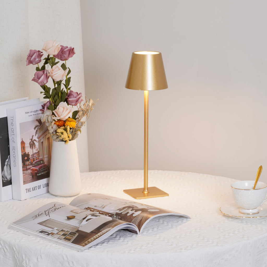 Doku Table Lamp